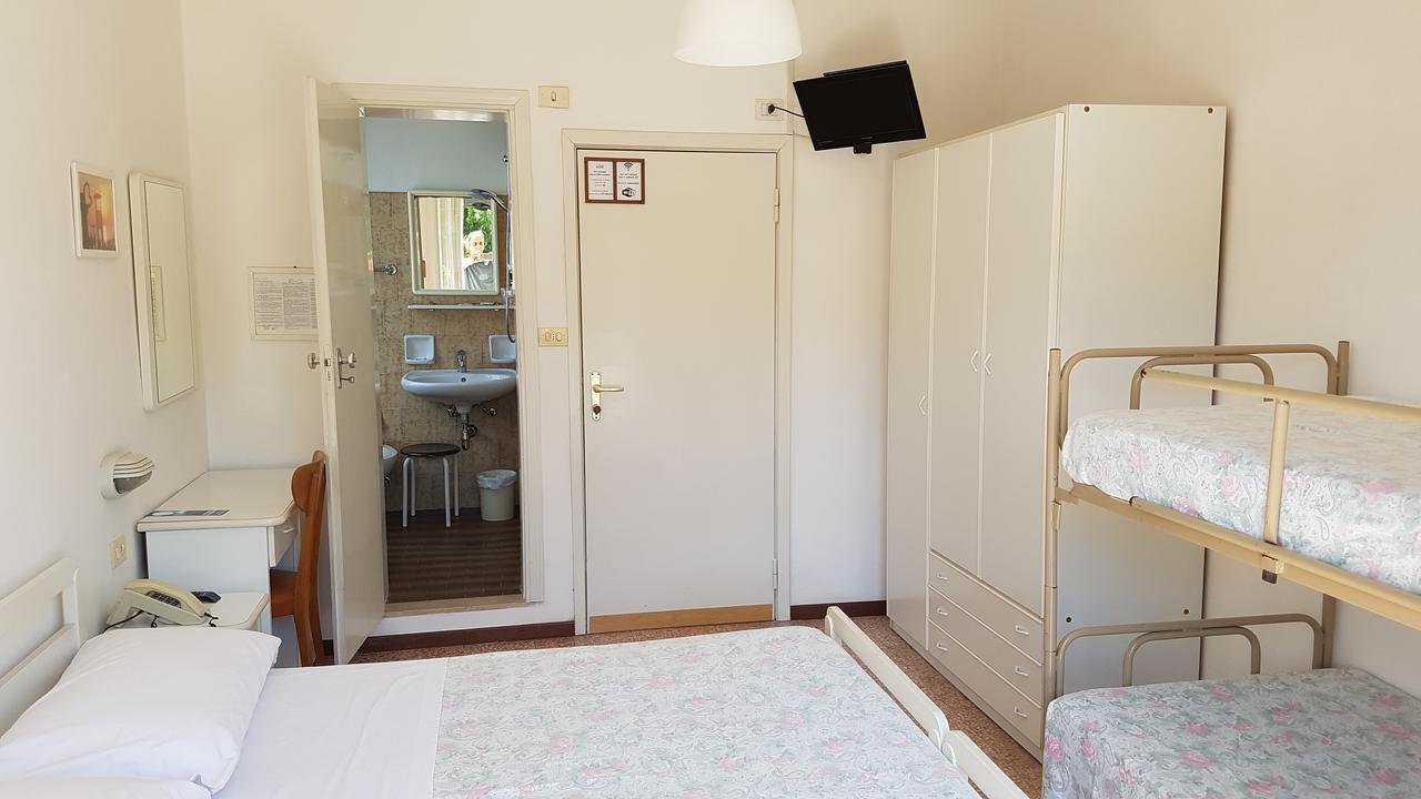 Hotel Le Pleiadi 贝拉里亚-伊贾马里纳 外观 照片